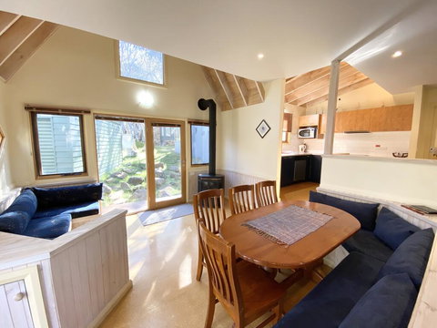 Snowdragon - Hotel QLD 3