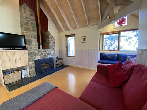 Snowdragon - Hotel QLD 2