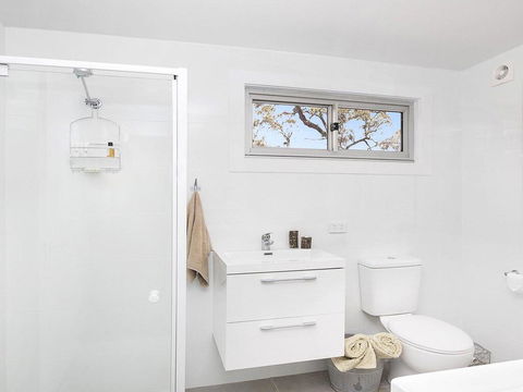 Somerton Barn - Rural Tranquility & Country Comfort - Hotel QLD 3