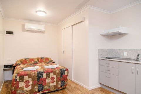 Southside Holiday Village - Hotel QLD 1