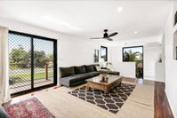 Spacious 2 Bedroom Townhouse In Southport