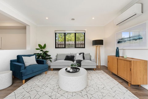 Spacious 4-Bed House With Parking And Backyard - Hotel QLD 2