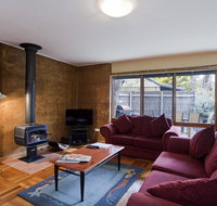 Split Point Cottages - Hotel QLD