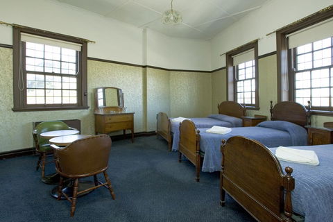 Strathfield Hotel - Hotel QLD 1