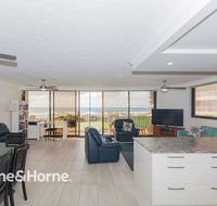 Stunning Beachfront Apartment - Hotel QLD