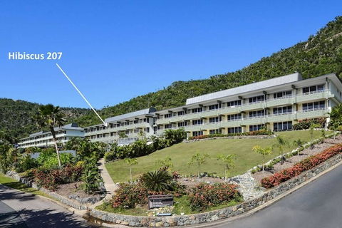 Stunning Catseye Beach Location With Amazing Views - Hibiscus 207 - Hotel QLD 3