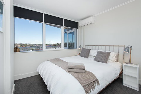 Stunning Ocean View Apartment !!! - Hotel QLD 0