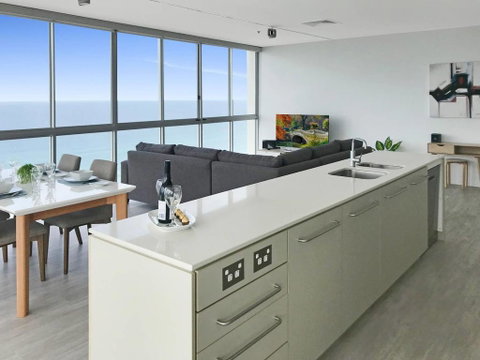 Stunning Views, Air On Broadbeach!Wine, Wifi, Parking - Hotel QLD 0