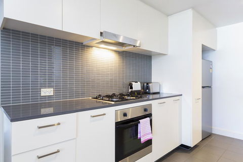 Stylish Apartment Minutes From City And Airport - Hotel QLD 3
