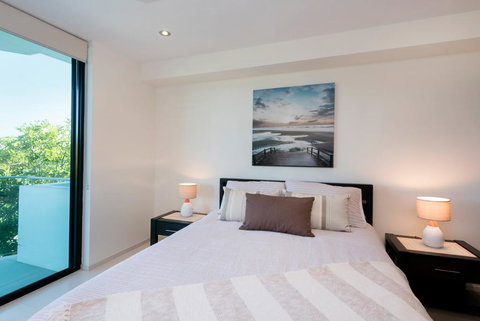 Stylish Beach Side Apartment - Unit 5 - 33 Lorikeet Drive - Hotel QLD 3