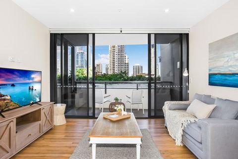 Sun Drenched Apartment In The Heart Of Surfers - Hotel QLD 2