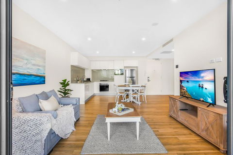 Sun Drenched Apartment In The Heart Of Surfers - Hotel QLD 0
