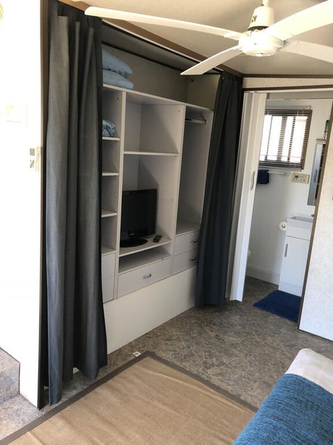 Surfrider Caravan Park - Hotel QLD 1