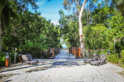 Temple 121 Modern Spacious Palm Cove 2 Brm 2 Bth Resort Apartment With Courtyard - Hotel QLD 1