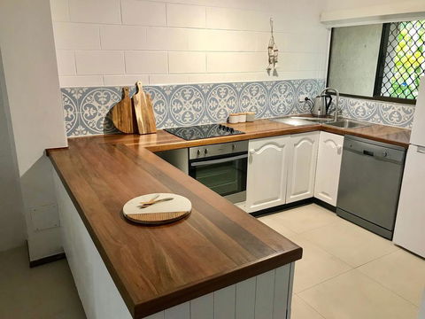 The Barefoot Beach Cottage - Hotel QLD 1