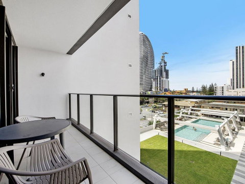 The Beach Broadbeach Private 2 Bedroom Apartment - Hotel QLD 3