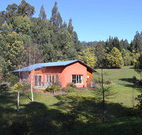 Whispering Spirit Holiday Cottages  Mini Ponies - Hotel QLD