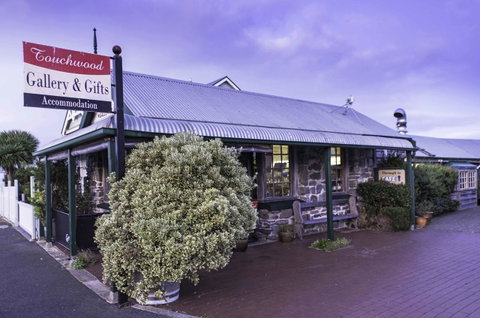 Touchwood Cottages - Hotel QLD 6