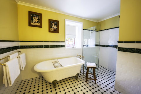 Touchwood Cottages - Hotel QLD 10