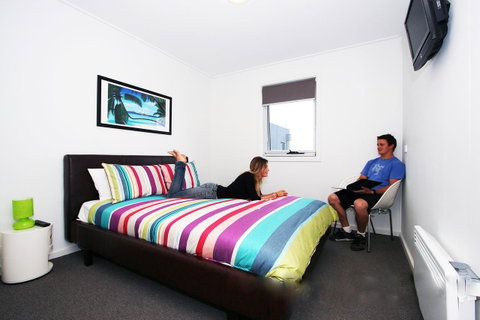 The Island Accommodation - Hotel QLD 9