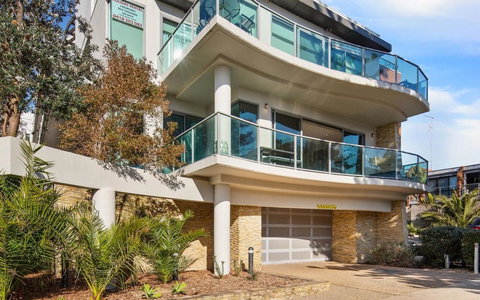 130 At The Waves - Hotel QLD 25