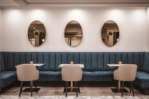 The Savoy Hotel On Little Collins Melbourne - Hotel QLD 4