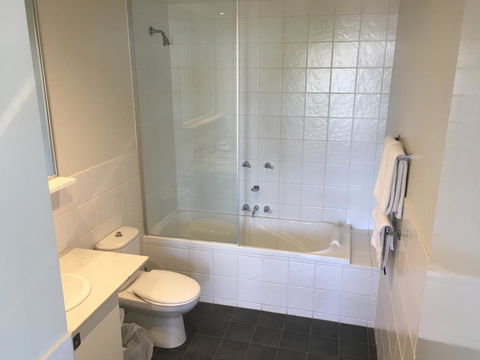 Geelong Waterfront Penthouse Apartment - Hotel QLD 15