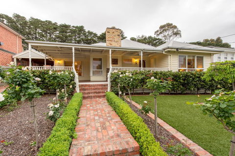 Lovely 5BR Full House In Glen Waverley, Walk To Train, Bus & Shops - Hotel QLD 16