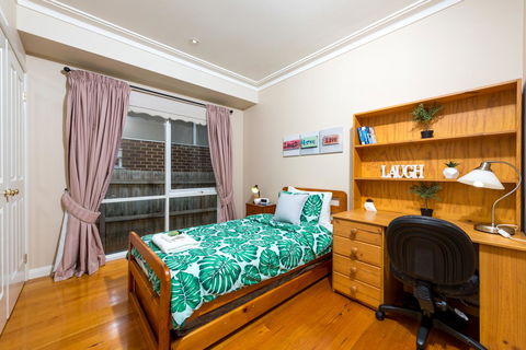 Lovely 5BR Full House In Glen Waverley, Walk To Train, Bus & Shops - Hotel QLD 8