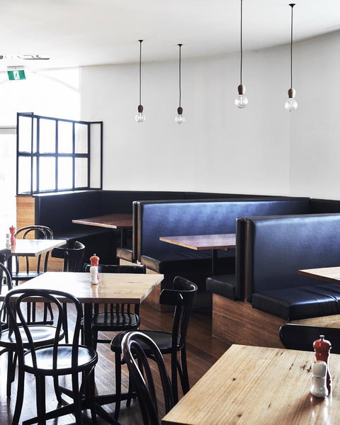 Plough Hotel - Hotel QLD 13