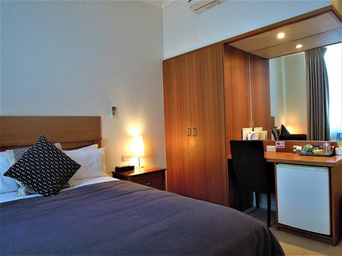 Plough Hotel - Hotel QLD 7