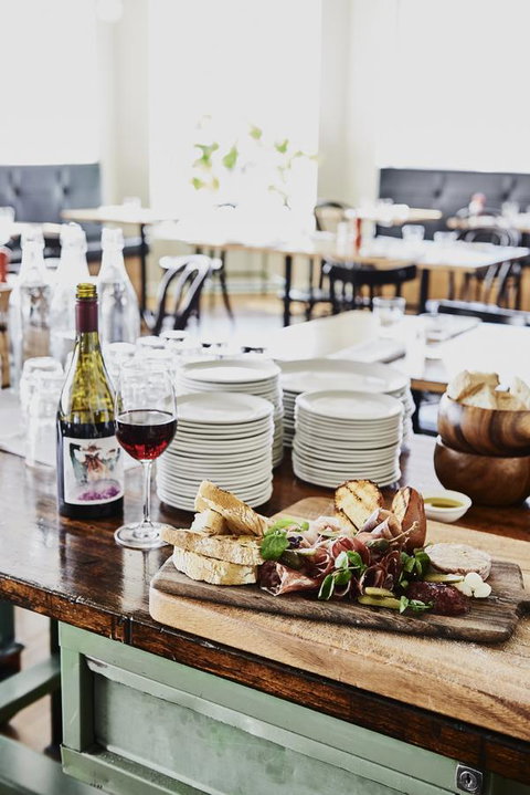 Plough Hotel - Hotel QLD 23