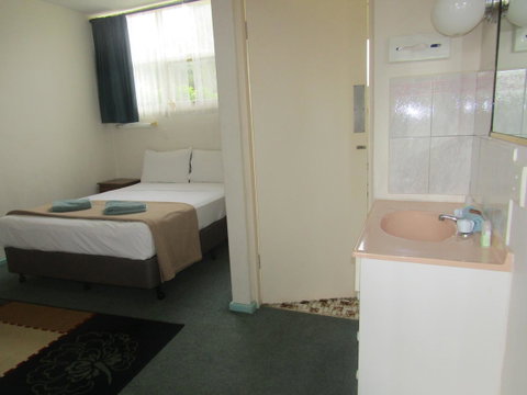 Twin City Motor Inn - Hotel QLD 14