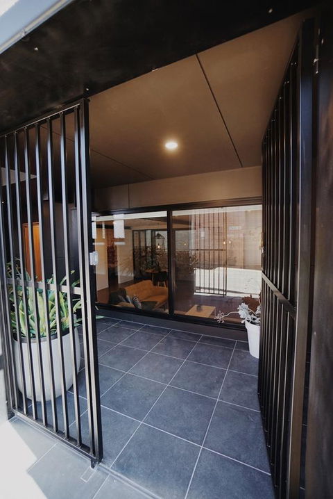 THE WAREHOUSE APARTMENTS - Hotel QLD 4
