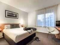 ibis Melbourne Hotel and Apartments