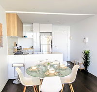 Breathtaking View Apartment with Gym  Sauna - Hotel QLD