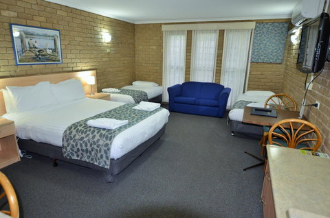 Tropicana Motor Inn - Hotel QLD 9