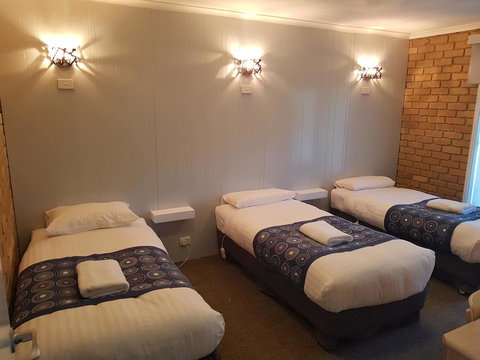 Tropicana Motor Inn - Hotel QLD 34