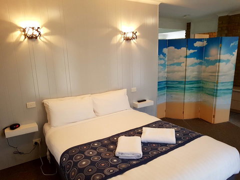 Tropicana Motor Inn - Hotel QLD 2