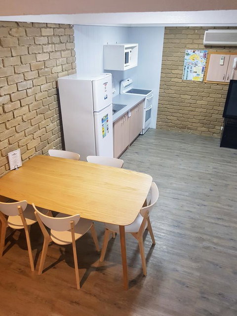 Tropicana Motor Inn - Hotel QLD 27