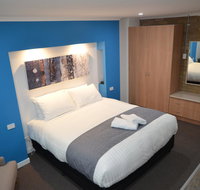 Tropicana Motor Inn - Hotel QLD