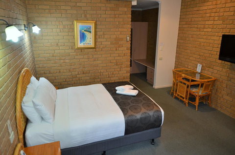 Tropicana Motor Inn - Hotel QLD 8