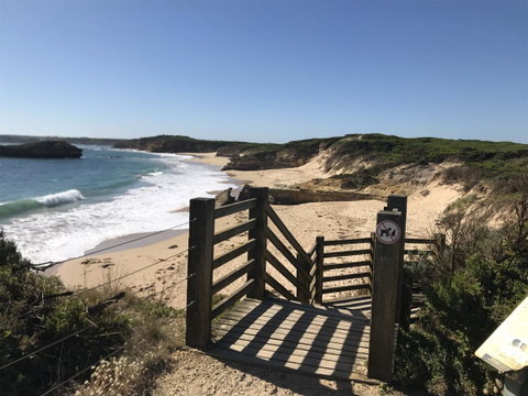 Sunsets On Martyrs Luxury Coastal Beach House Peterborough - Hotel QLD 34