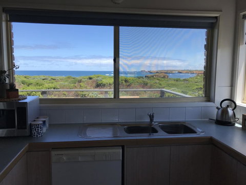 Sunsets On Martyrs Luxury Coastal Beach House Peterborough - Hotel QLD 7
