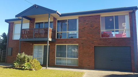 Sunsets On Martyrs Luxury Coastal Beach House Peterborough - Hotel QLD 23