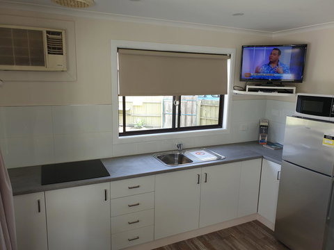 Beachcomber Holiday Units - Hotel QLD 4