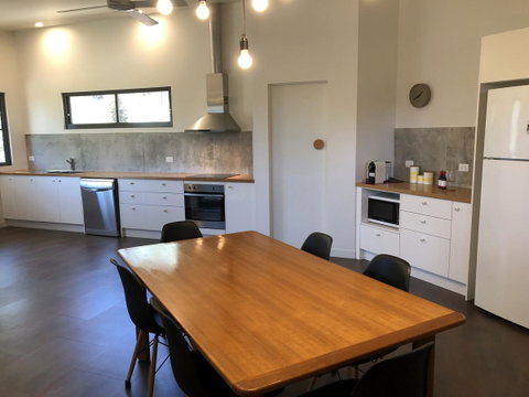 Saje\'s House & Pod - Hotel QLD 5