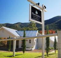 The Dacha - Hotel QLD