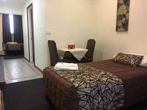 The Esplanade Motel - Hotel QLD 3