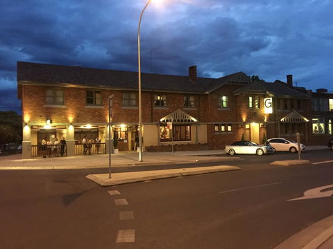 The George Hotel - Hotel QLD 0